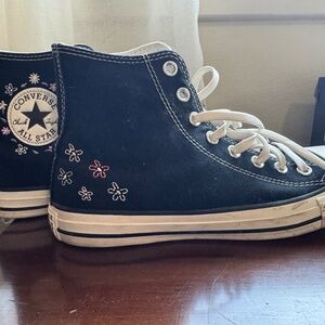 Converse Chuck Taylor All Star Black with Embroidered Flowers Size 9 Women's